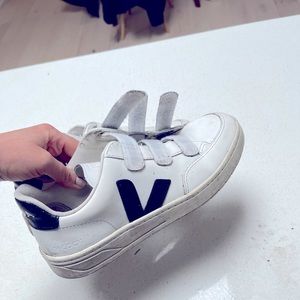 Veja T38 EUR - very good used condition